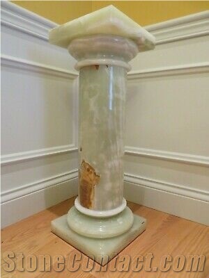 Green onyx pedestal column shafts