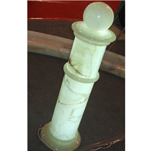 Green onyx pedestal column shafts