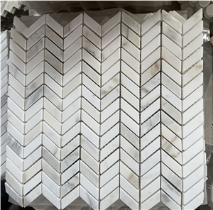 Calacatta Gold Marble Mini-Chevron Pattern Mosaic Tile Calacatta Gold Marble Mini-Chevron Pattern Mosaic Tile