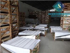 Packing White Marble Tile In Wooden Crate