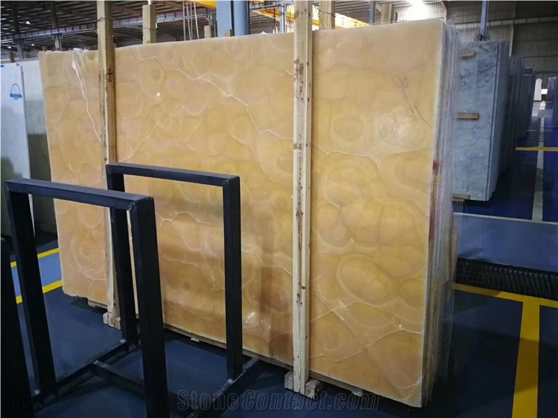 Agate Jade Gold Onyx Wall Tile Slab  In China Stone Market