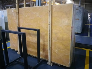 Agate Jade Gold Onyx Wall Tile Slab  In China Stone Market