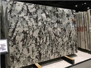 Snow Mountain Granite Gold Slab Tile In China Stoner Market