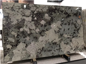 Snow Mountain Granite Gold Slab Tile In China Stoner Market