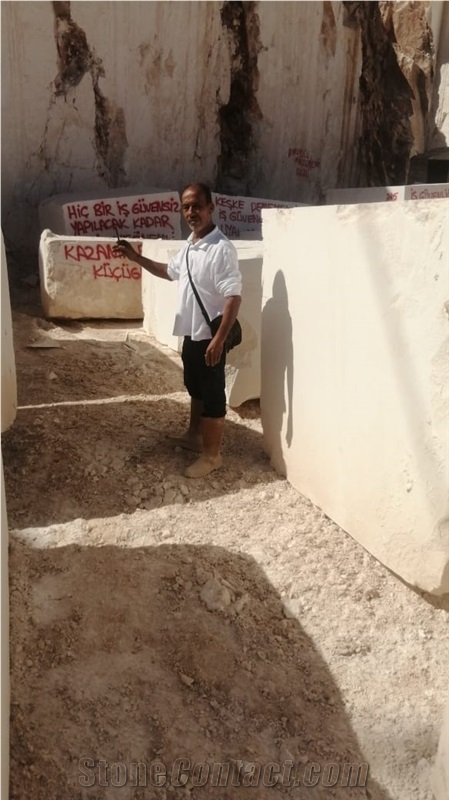 Light Beige Limra Limestone Blocks