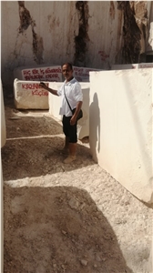 Light Beige Limra Limestone Blocks