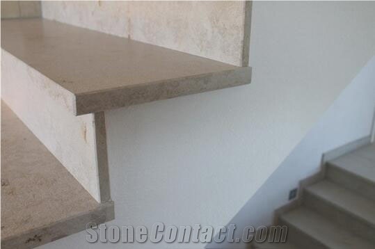 Jura Beige Limestone Stairs