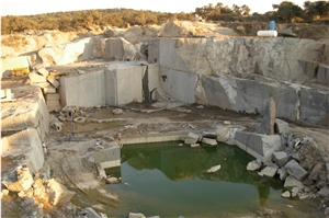 Negro Ochavo Especial Granite Quarry Negro Ochavo Especial Granite Quarry