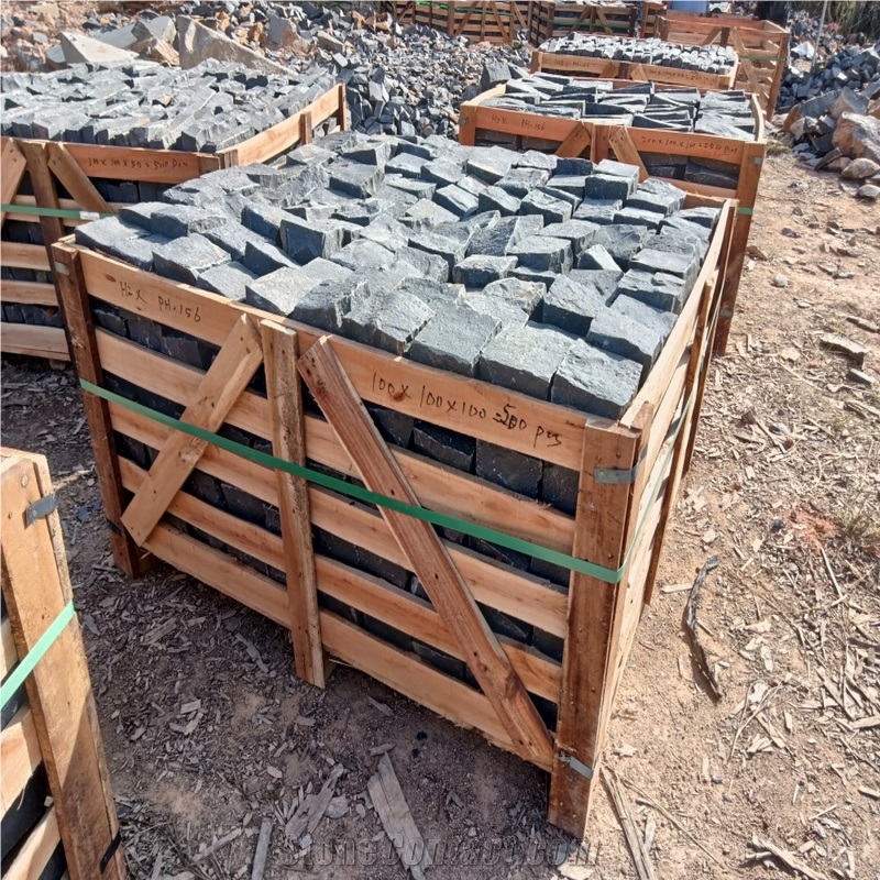 Black Basalt Cobblestone Pavers