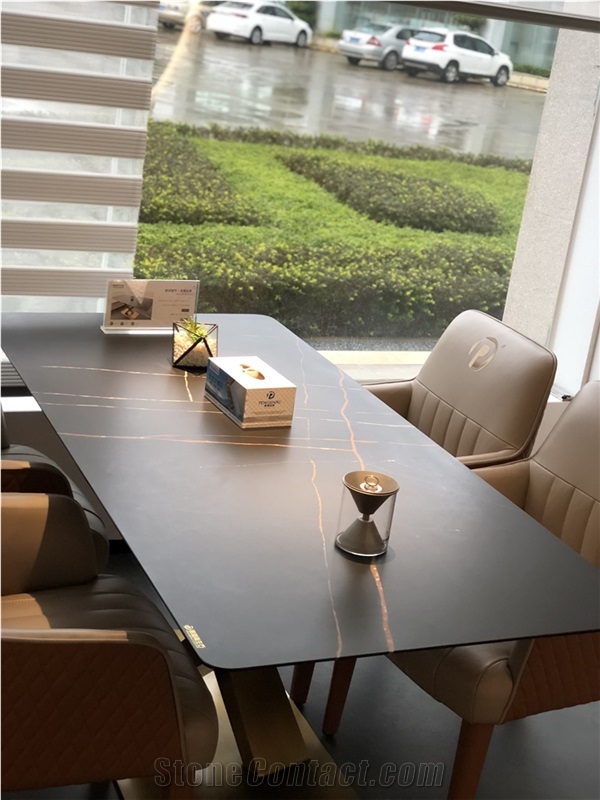 Luxurious Artificial Stone Gold Vein Black Quartz Table Top 