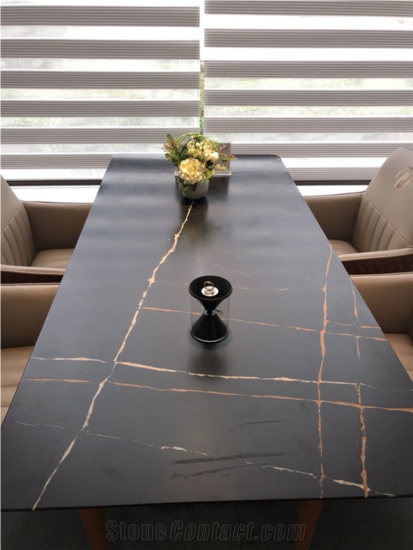 Luxurious Artificial Stone Gold Vein Black Quartz Table Top 