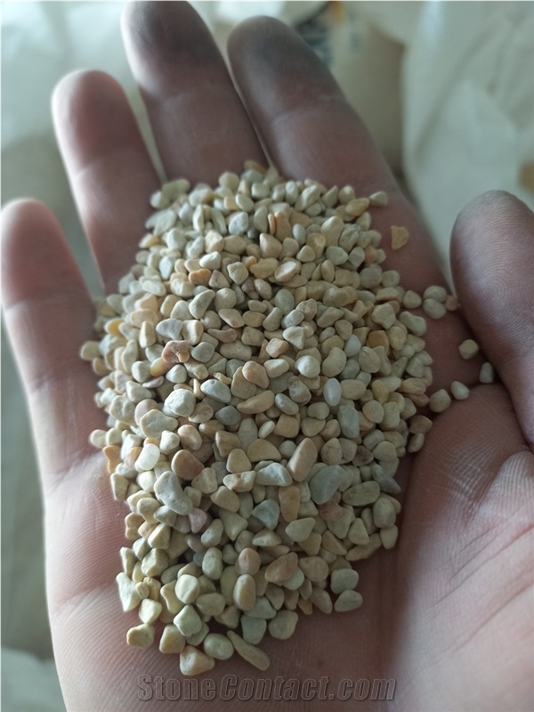 Natural Stone Yellow Pebble Stone For Paving Epoxy Flooring