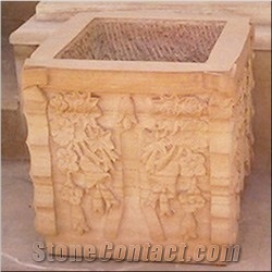 Garden Planters With Decor