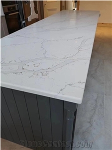 Calacatta Gold Quartz Kitchen Countertops