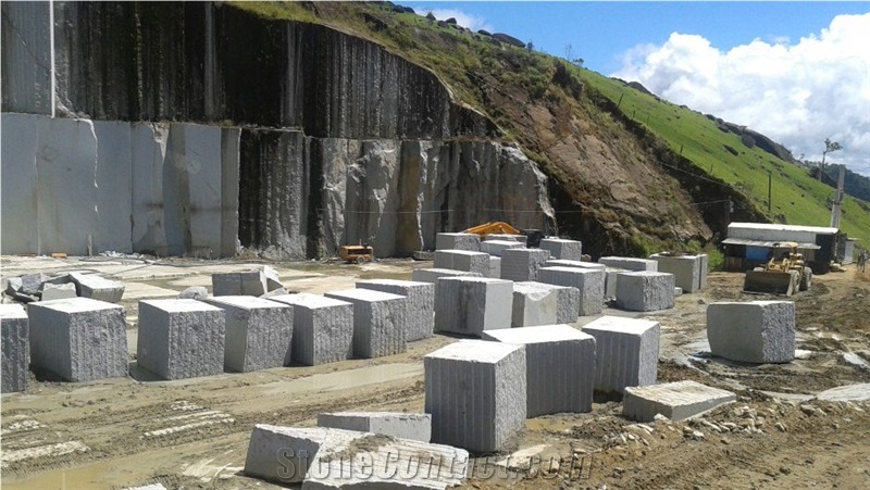Sucupira Brown, Santa Cecilia, Verde Ubatuba Granite Blocks