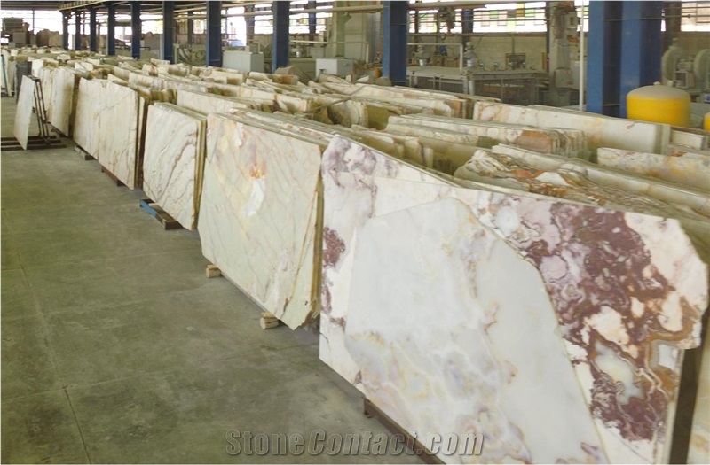 Meymeh Pearl Onyx Quarry