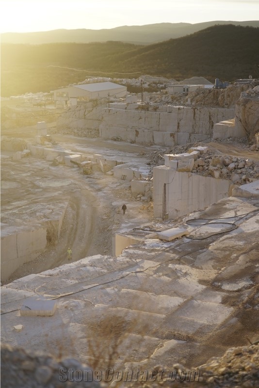 Kremit Limestone- Kremit Stone Quarry