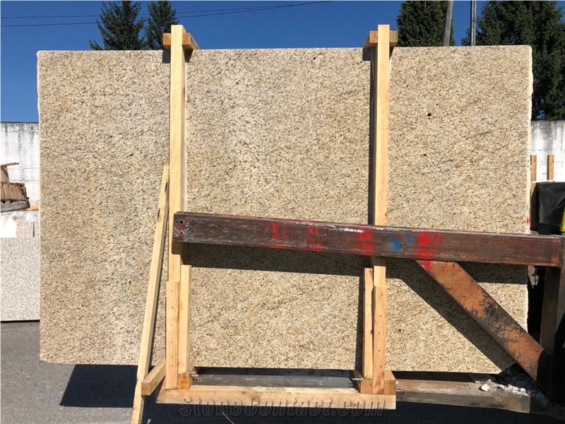Giallo Topazio Granite Slabs