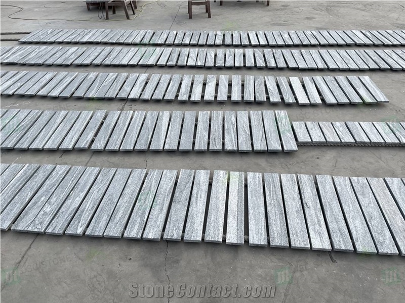 Chinese G302 Nero Santiago Grey Granite Flooring Tiles