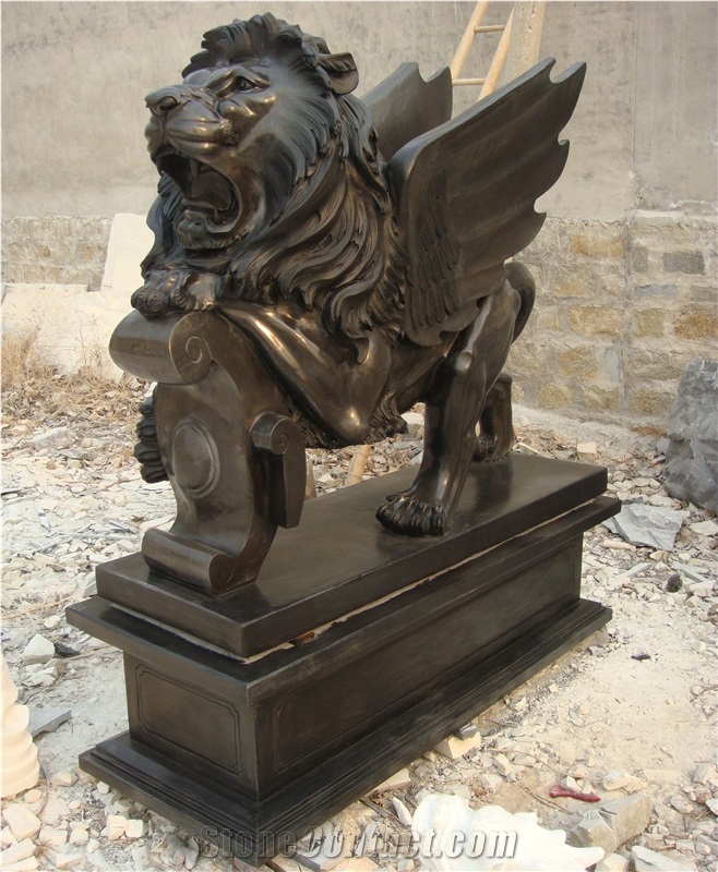 HONED BLACK MARBLE GARDEN LION
