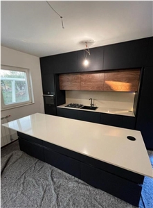 Quartz Kitchen Countertop