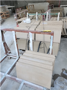 Yellow Natural Sandstone Tiles Outside Swimming Pool Coping