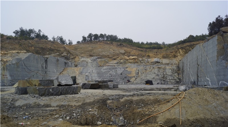 Snow Leopard Black Granite Polished Column With Quarry