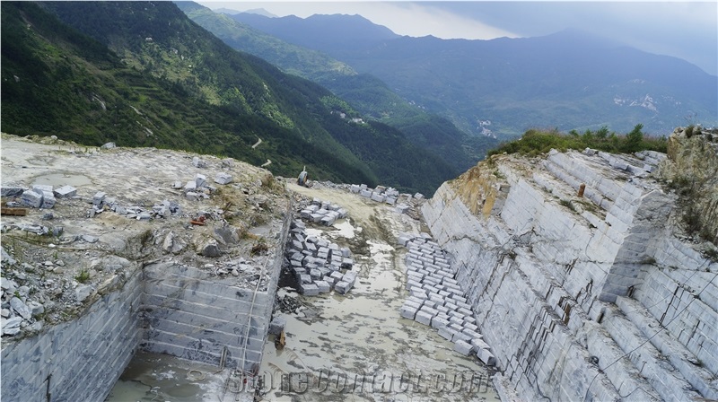China Juparana Granite Quarry Owner