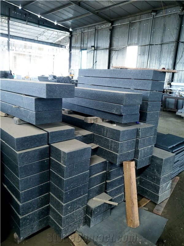 Anthracite Basalt Kerbstone