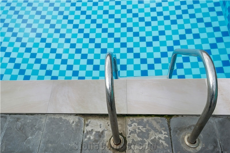 Praia Crema Matte 13X24 Porcelain Coping