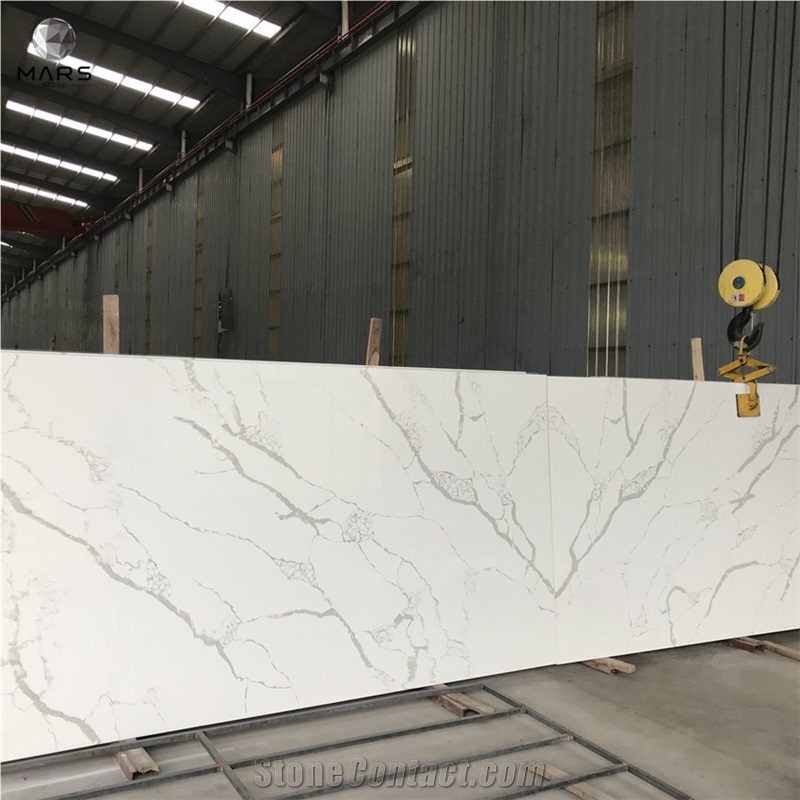 China Factory Price White Calcutta Artificial Quartz Slab