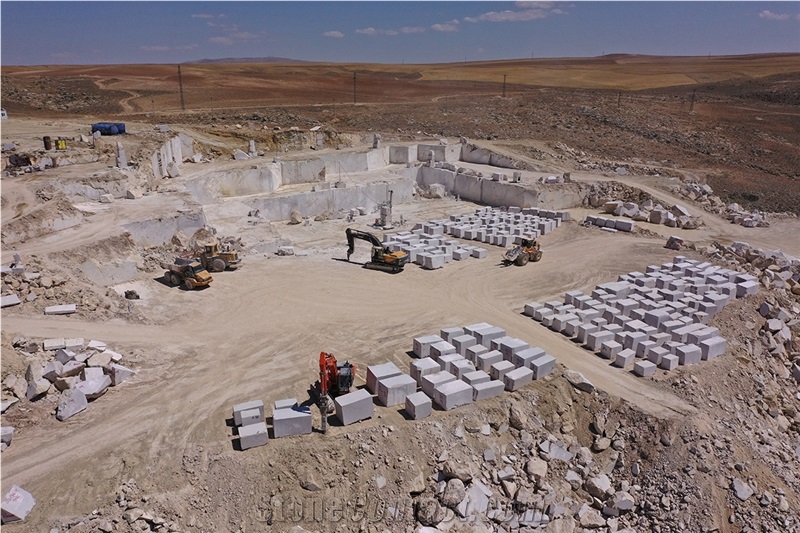 Camel Beige Marble Quarry
