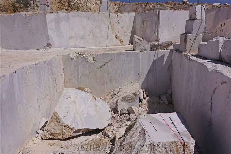 Camel Beige Marble Quarry