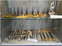 Bush Hammer Tool For Pneumatic Hammer
