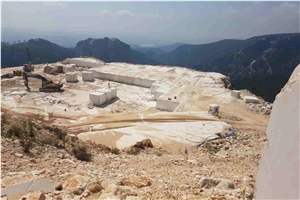 Crema Shine Marble Blocks