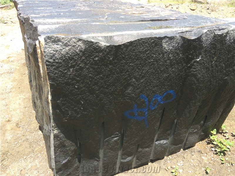 Chamrajnagar Black Granite Blocks
