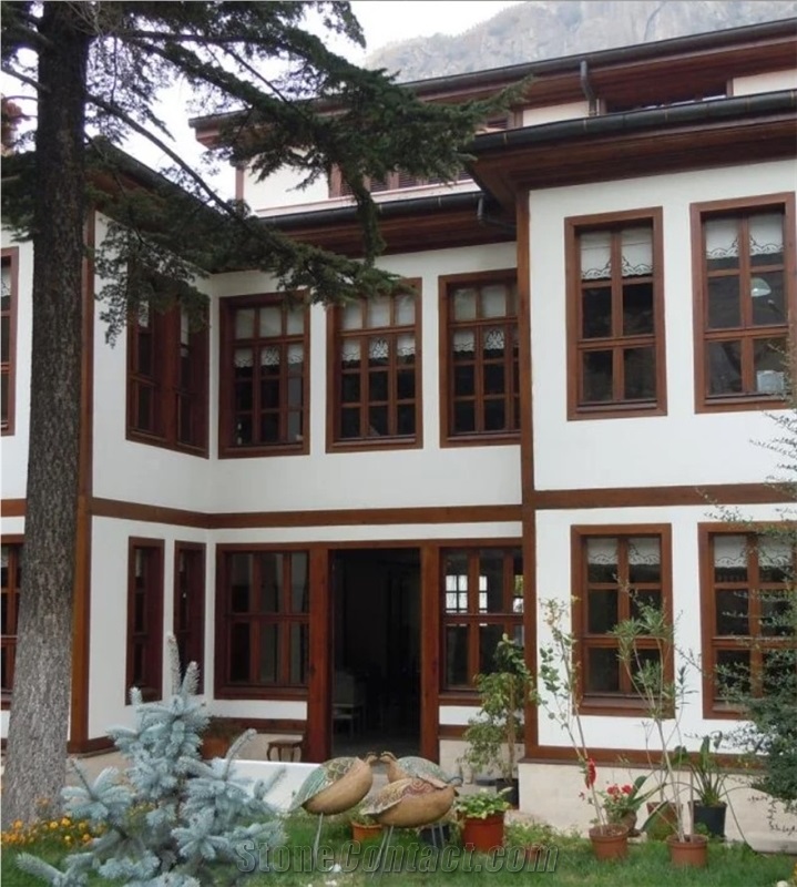 REISOGLU MANSION AND HISTORICAL SELCUK’S TURKISH BATH