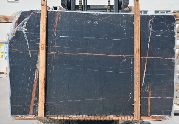Sahara Noir Marble Slabs