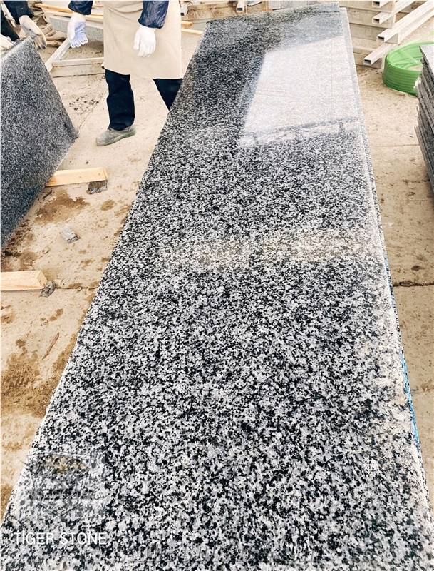 G654 Black Granite Slabs