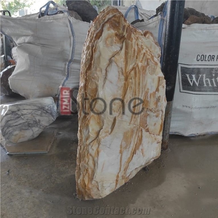 Riviera Marble Tombstone- Spatlfelsen