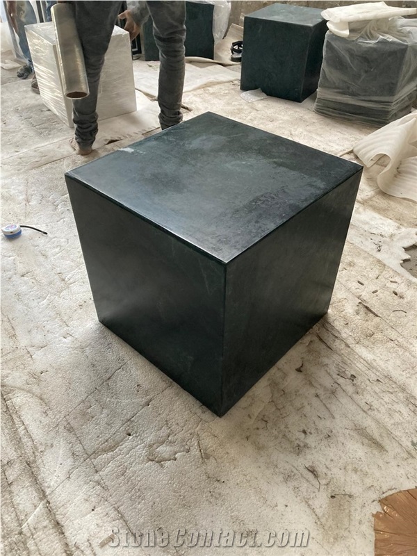 BLACK MARBLE LIGHT WEIGHT SIDE TABLE