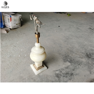 White Onyx Artware With Metal Base Home Decor In Stone Lamps