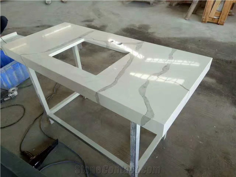 Calacatta White Quartz Modern Kitchen Design