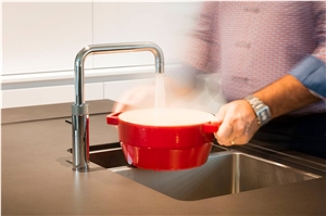 Realization In Dekton Domoos Combined With Unistone Bianco