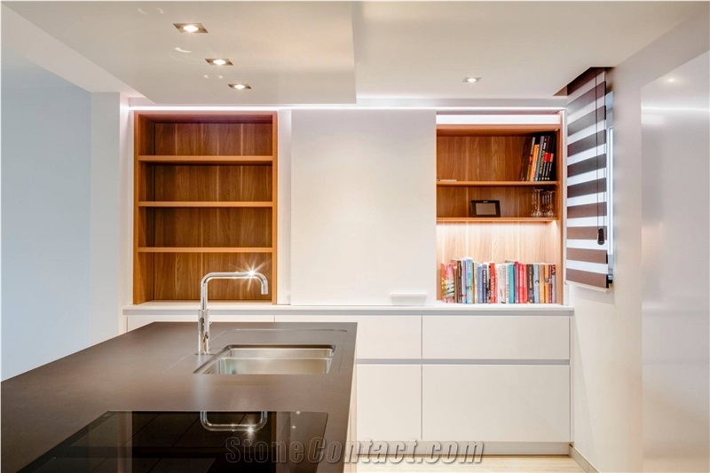 Realization In Dekton Domoos Combined With Unistone Bianco