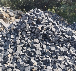 China Black Basalt Cube Stone Exterior Pavement Driveway Set