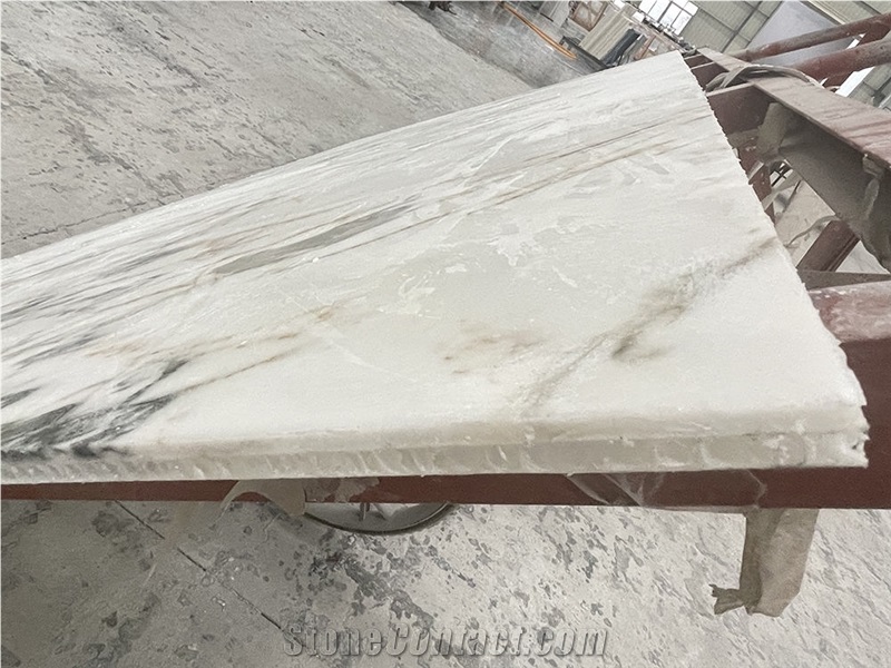Calacatta Oro Vagli Marble Background Honeycomb Panel