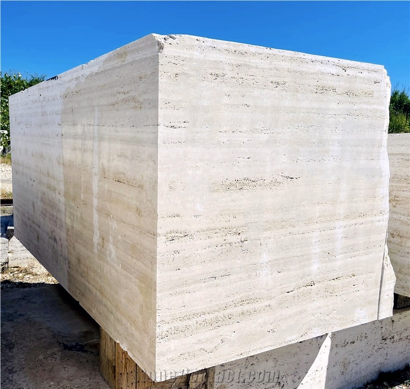 Roman Classico Light Travertine Blocks