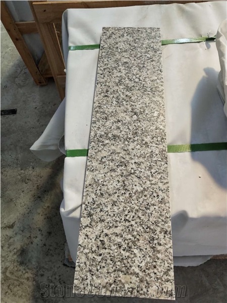 China Grey Sardo Padang Champagne Plum Blossom White Granite