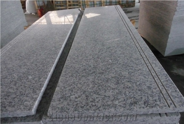 Sardo Grey Granite Step